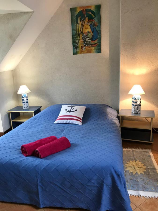 Bed and Breakfast Domaine Du Lesty Ambon Exterior foto