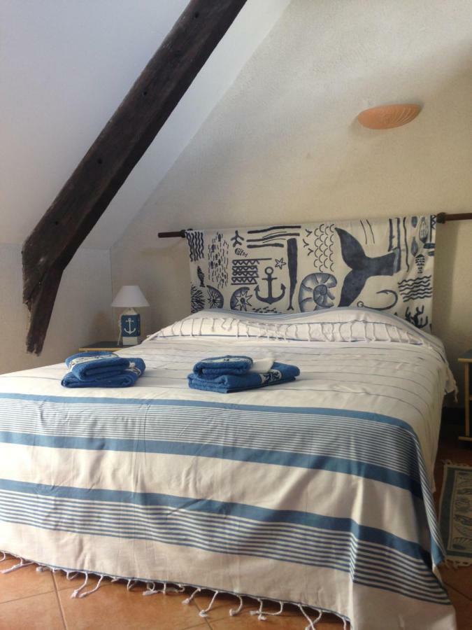 Bed and Breakfast Domaine Du Lesty Ambon Exterior foto